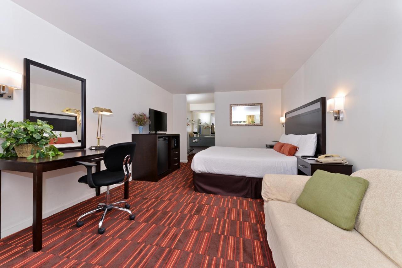 วินเดอเมียร์ โฮเต็ล แอนด์ คอนเฟอเรนซ์ เซ็นเตอร์ Hotel เมซา ภายนอก รูปภาพ