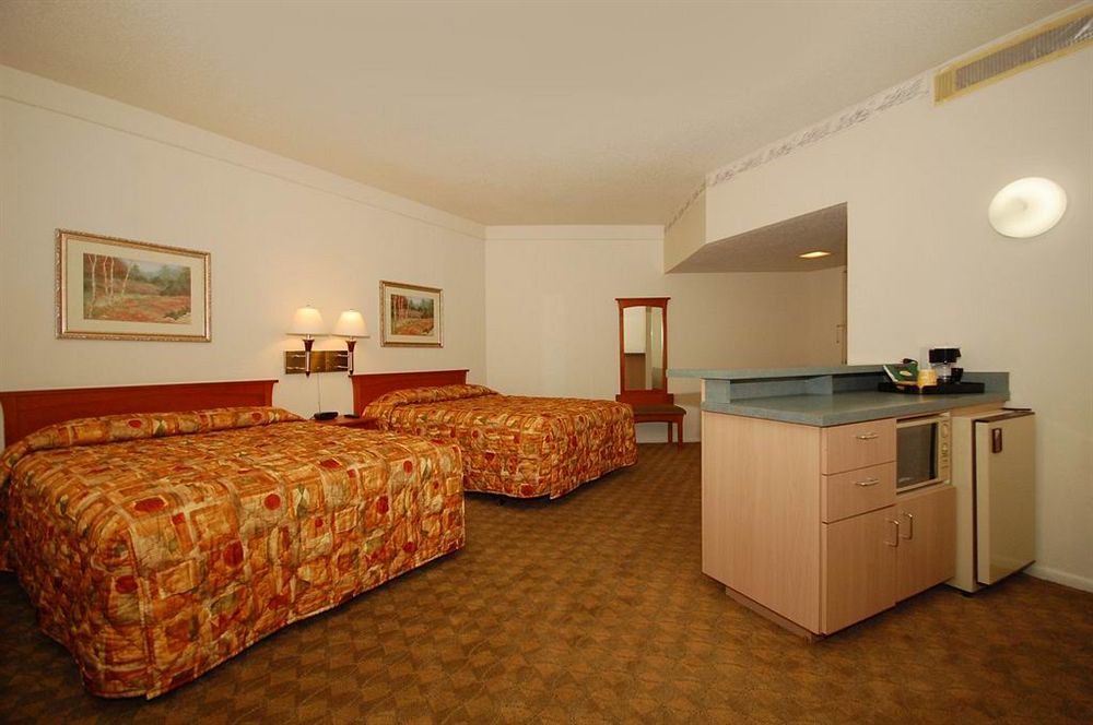 วินเดอเมียร์ โฮเต็ล แอนด์ คอนเฟอเรนซ์ เซ็นเตอร์ Hotel เมซา ภายนอก รูปภาพ